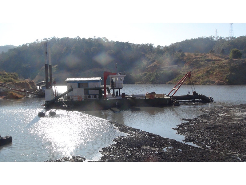 Electric cutter suction dredger 