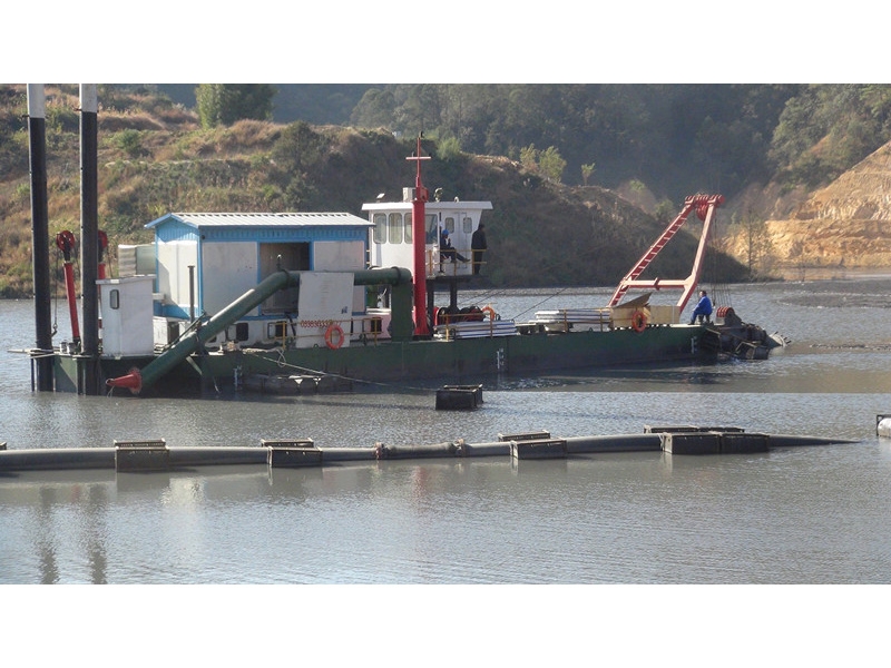 Electric cutter suction dredger 