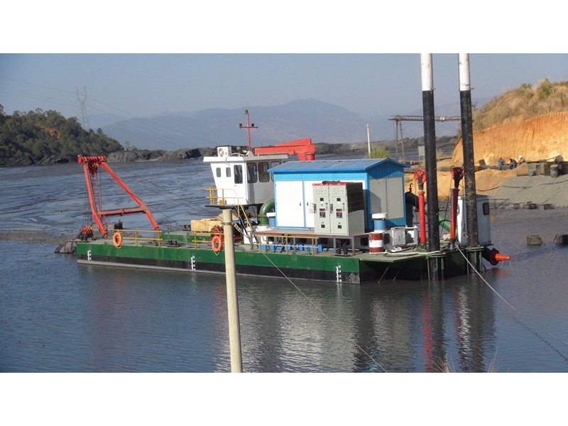 Electric cutter suction dredger 