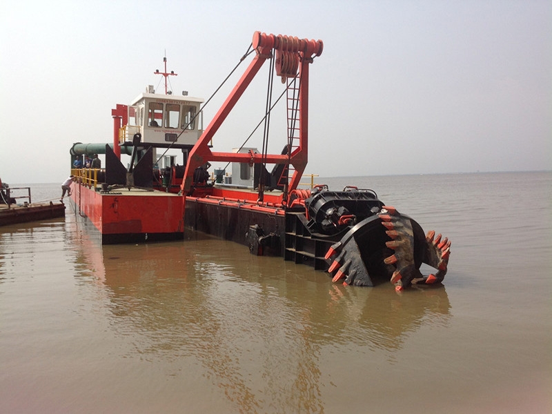 Cutter suction dredger