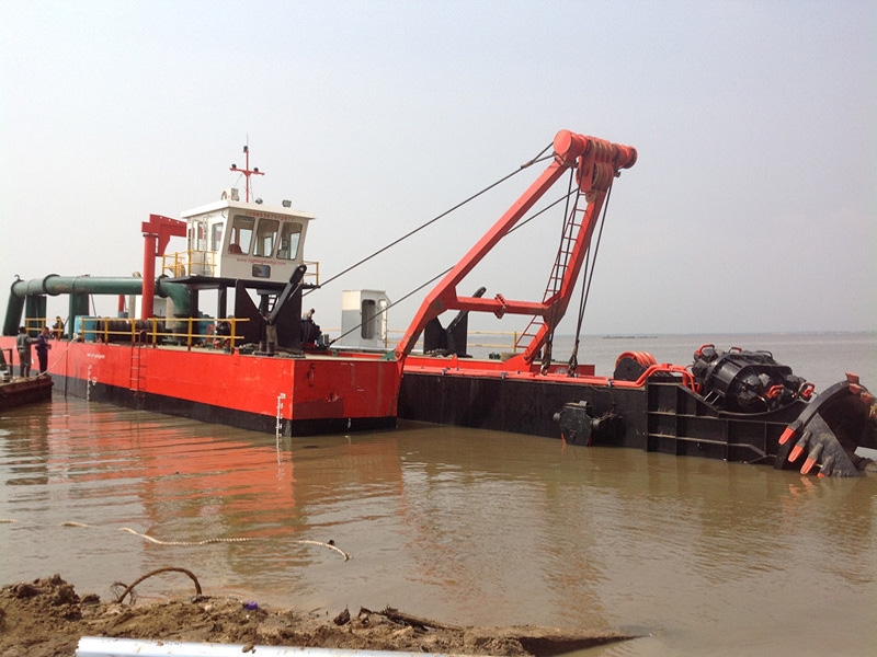  Cutter suction dredger