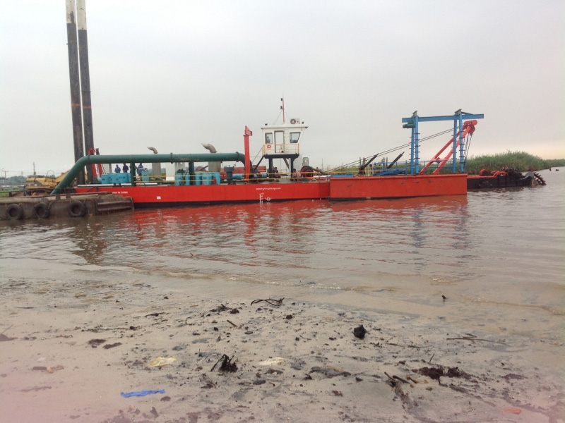 Cutter suction dredger