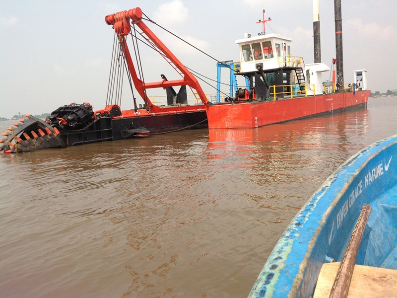  Cutter suction dredger